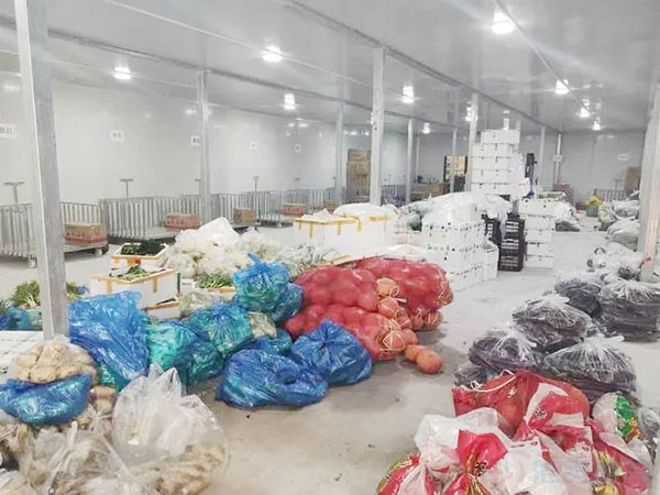 在冷庫使用中，如何根據(jù)食品分類確定貯藏溫度值？